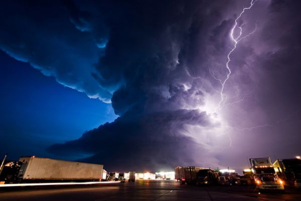 ��Ƭ����2009��6��17�գ�����л��˵��&ldquo;������Ƭ������һ�켴������ʱ���ڴ�֮ǰ�Ѿ����������������硣�籩��ϯ��Լ���ڲ���˹���ݵ�һ��С�ùݡ�&rdquo;